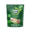 Pure Via Stevia; vihreä pakkaus, merkitty "Best for baking", kuvassa kahvikuppi lusikalla ja mustikkamuffini; kasviperäinen pakkaus korostaa 0 sokeria ja kaloreita, nettopaino 370 g; pakkaus on suorakulmainen ja mattapintainen, valko-keltaista tekstiä selkeällä groteskikirjasimella; valkoinen tausta, ei ihmisiä tai käsiä, kuva suoraan edestä tuotteesta.