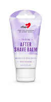 RFSU Intim After Shave Balm; tuubi RFSU Intim After Shave Balm -tuotetta violetilla ja valkoisella ulkoasulla; tuubi muovia mattapinnalla ja groteskityyppografiaa; etikettitekstin mukaan tuote vähentää punaisia pisteitä, tarjoaa rauhoittavaa hoitoa, on hajusteeton ja sopii kaikille; tuote pystyssä tasaisella valkoisella taustalla suoraviivaisessa tuotekuvassa, ei ihmisiä tai käsiä.