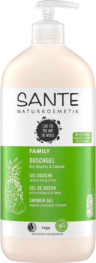 Sante Family Suihkugeeli Ananas & Lime; pullo perheen suihkugeeliä luomuananaksella ja sitruunalla, vihreä-valkoinen etikettivärimaailma, muovinen pumppukorkki, sylinterimuoto ja mattapinta; etiketissä vegaani-, luomu- ja 100 % kierrätetty muovi -kuvakkeet; teksti selkeällä groteskikirjasimella; tausta yksinkertainen ja siisti, ei ihmisiä tai käsiä näkyvissä.