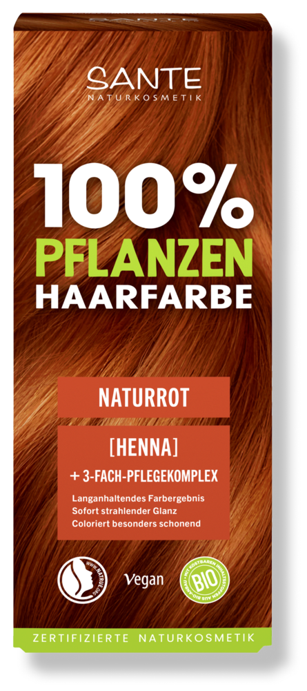Sante Kasvihiusväri Natural Red; laatikko Sante-luonnonkosmetiikan 100 % kasvipohjaista hiusväriä sävyllä Naturrot (luonnonpunainen) hennalla, merkitty vegaaniseksi, luomuksi ja sertifioiduksi luonnonkosmetiikaksi; suorakulmainen pahvilaatikko mattapinnalla, pääväreinä vihreä ja punaruskea; suuri kuva punaruskeista hiuksista täyttää suuren osan taustasta; valkoinen groteskiteksti listaa tuotetiedot etupaneelissa; ei ihmisiä tai muita esineitä näkyvissä.