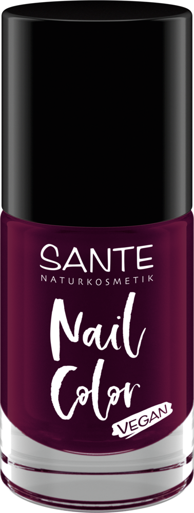 Sante Kynsilakka; pullo Sante Naturkosmetik -vegaanista kynsilakkaa syvän violetissa sävyssä; lieriömäinen kirkas lasipullo kiiltävällä mustalla suorakaiteen muotoisella kannella; kiiltävä pinta näkyvissä tuotteen sisällä; etiketissä Nail Color ja Vegan valkoisella groteskitekstillä sekä brändinimi; pullo kuvattu valkoisella taustalla, ei ihmisiä tai esineitä.