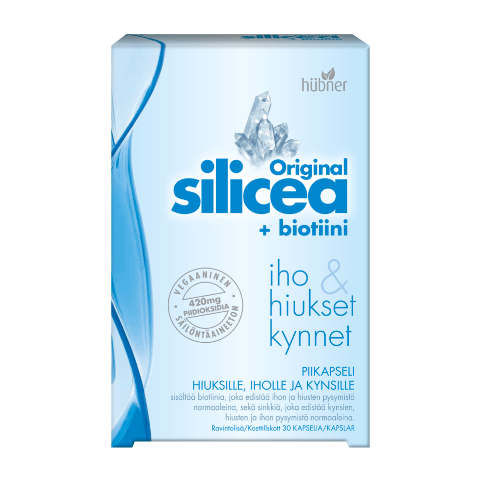 Silicea Original + Biotiini kapseli: rasia Silicea Original + Biotin -ravintolisää suomeksi, sinistä tekstiä, kristallikuvitus ja tietoa biotiinin hyödyistä iholle, hiuksille ja kynsille; rasia sisältää 30 kapselia; suorakulmainen kartonkipakkaus mattapinnalla; pohjaväri valkoinen sinisin korostuksin; lihavoitu groteskikirjasin etuosassa; ei ihmisiä tai käsiä näkyvissä, neutraali tausta, suoraan edestä otettu tuotekuva.