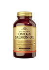 Solgar Full Spectrum Omega Salmon Oil, ruskea pullo lohiöljypehmeäkapseleille kultaisella etiketillä; pullo sylinterimäinen mustalla kierrekorkilla, pinta kiiltävä; antiikva- ja groteskitekstiä mustana painettuna kultaiseen etikettiin selkeästi; etiketissä mainitaan tuotenimi, kalaöljyn lähde, D3-vitamiini, sokeriton/tärkkelyksetön koostumus ja 120 kappaleen määrä; tuote kuvattu yksinkertaista taustaa vasten, ei ihmisiä eikä käsiä näkyvissä.