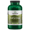 Swanson Cat's Claw 500 mg; vihreä pullo kissankynsi-yrttilisäravinnetta, merkitty ruoansulatuksen ja immuunijärjestelmän terveyden tueksi, 500 mg per kapseli, sisältää 250 kapselia; muovipullo tummanvihreällä korkilla ja kiiltäväpinnalla, sylinterinmuoto; etiketissä mustaa ja kultaista tekstiä yksinkertaisin groteskikirjasimin valko- ja keltatausta-osioin; studiokuva valkoisella taustalla, ei ihmisiä tai käsiä näkyvissä.