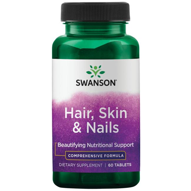 Swanson Hair, Skin & Nails; vihreä muovipullo violetilla mattaetiketillä, näyttää tekstin ”Swanson Hair, Skin & Nails” ravintolisälle, sisältää 60 tablettia; etiketti valkoisella groteskitekstillä tuotenimestä ja perustiedoista; pullo sylinterin muotoinen kierrekorkilla; tausta valkoinen, kuva otettu edestäpäin ilman ihmisiä tai käsiä.