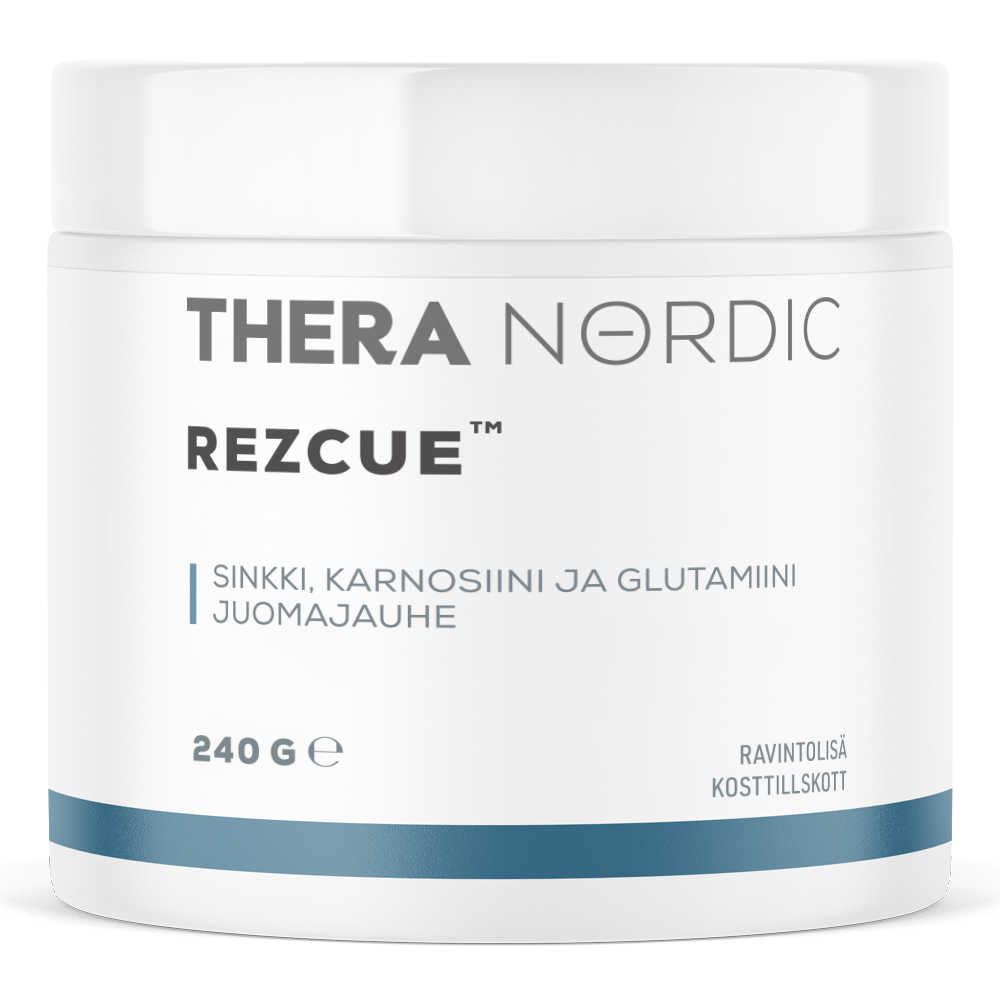 THERA Nordic Rezcue; valkoinen sylinterinmuotoinen muovipurkki kierrekannella, mattapinta, etiketissä lukee lihavalla groteskilla "THERA NORDIC REZCUE"; suomenkielinen teksti listaa ainesosina muun muassa sinkkiä ja karnosiinia; etiketti kertoo nettopainon 240 grammaa ja mainitsee tuotteen glutamiinijuomajauheeksi; tausta on yksivärinen valkoinen, kuvassa näkyy vain tuote.