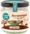 TerraSana Luomu Arrowjuurijauhe, purkki merkitty "Terra Sana Arrowroot" keitto­kulhon, maanviljelijän siluetin ja kuvakkeiden kera, jotka ilmoittavat tuotteen vegaaniseksi, gluteenittomaksi ja luomuksi; etiketti korostaa nuolijuuren toimivan erinomaisena sakeuttajana keitoille ja kastikkeille; purkki kirkasta lasia sinisellä mattapintaisella kierrekannella ja valkoisella etiketillä groteskityppografiaa käyttäen; tausta valkoinen.