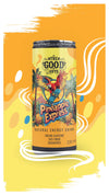The Good Guys Natural Energy Drink Pineapple Express; tölkki luonnollista energiajuomaa eloisin trooppisin kuvituksin, kuvassa papukaija ja ananaksia keltaoranssilla taustalla; sylinterinmuotoinen alumiinitölkki kiiltäväpinnalla; luettavassa etiketissä 180 mg kofeiinia, 10 g kuitua, nolla sokeria 330 ml kohden; lihavoitua groteskia ja käsialantyylistä kirjasinta; ei ihmisiä tai käsiä näkyvissä, tuote eristettynä yksivärisellä taustalla tuotekuvassa.