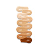 Uoga Uoga Mineral Serum Foundation SPF20 Meikkivoide; kahdeksan meikkivoidenäytettä vaihtelevin sävyin vaaleasta tummaan, mukana neutraaleja alasävyjä, numeroitu 681–690, aseteltu pystysuoraan riviin valkoiselle taustalle; näytteet sileitä, kermaisia ja mattapintaisia; numerot selkeällä groteskikirjasimella; ei näkyvää pakkausta tai brändäystä; ei ihmisiä tai rekvisiittaa; lähikuva keskittyy vain näytteiden väreihin ja asetteluun.