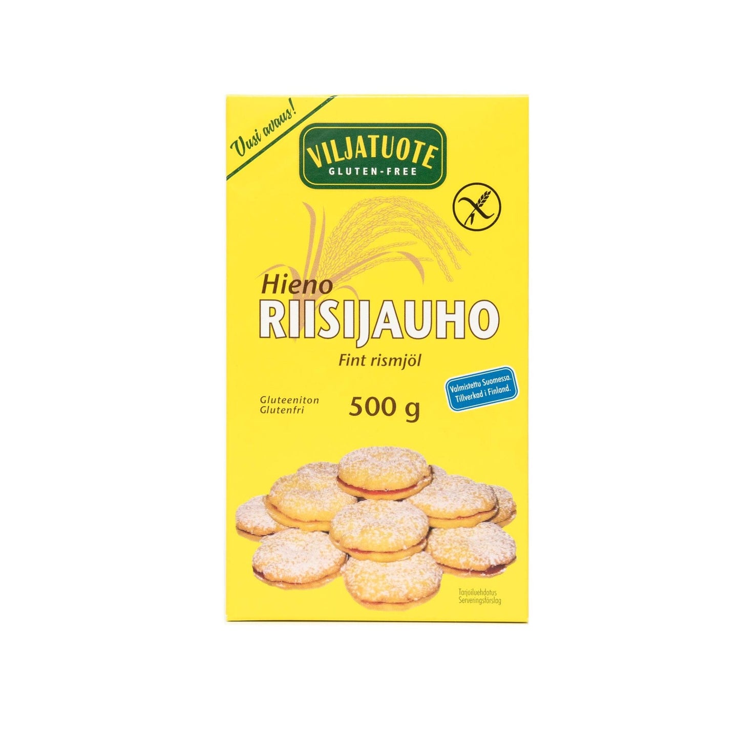 Keltainen Viljatuote-merkkinen gluteenittoman riisijauhon laatikko, 500 g, etusivulla keksejä ja tekstiä suomeksi ja ruotsiksi; suorakaiteen muotoinen mattapintainen pahvipakkaus näyttää värikuvan kekseistä tuotenimen vieressä lihavoidulla groteskikirjasimella; ei ihmisiä tai käsiä näkyvissä; tausta valkoinen, kuva edestä silmän tasolta.