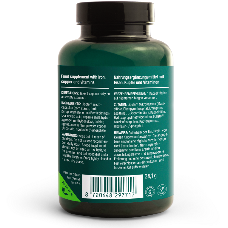 Vitalized Iron+ / Eisen+ 15 mg; vihreä muovipullo ravintolisää varten, lieriömäinen muoto ja kiiltäväpinta; etiketti kiertää pullon ympäri, tavallista groteskifonttia käyttöohjeille, ainesosille ja varoituksille englanniksi ja saksaksi; viivakoodi painettu toiselle puolelle, tuotepaino 38,1 g mainittu; tausta yksinkertainen ja neutraali; ei ihmisiä tai käsiä kuvassa.