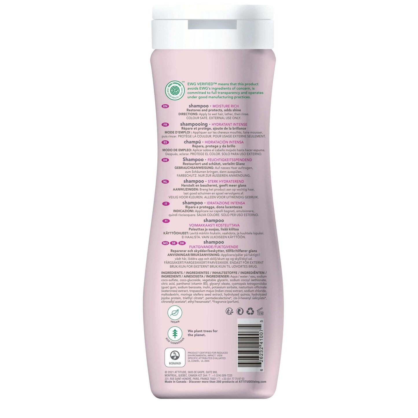Attitude Super Leaves Kosteuttava Shampoo; vaaleanpunaisen shampoopullon takaosa, jossa tuotetiedot, käyttöohjeet, ainesosat ja eläinkokeettomuussertifikaatit useilla kielillä; muovipullo sileän mattapintainen, pitkulainen lieriömäinen muoto pyöristetyin reunoin; groteskityyppiä eri kokoina ja painoina; ei käsiä tai ihmisiä, vaalea tausta, koko tuote kuvassa.