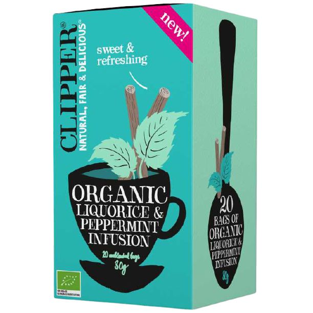 Clipper Organic Liquorice & Peppermint Infusion -tee, 20 pussia; suorakulmainen, mattapintainen pahvipakkaus; etusivulla kuvitettuja teelehtiä ja lakritsatikkuja kupissa, väreinä musta, vihreä, sininen ja ruskea; serif- ja groteskifonttia, osin lihavoituna; luettavissa teksti "sweet & refreshing" ja "natural, fair & delicious".