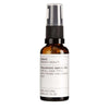 Evolve Hyaluronihapposeerumi -pullo, 30 ml; pieni, meripihkanvärinen ja sylinterimäinen pullo mustalla pumpulla; valkoisessa paperietiketissä yksinkertaista tekstausvapaata tekstiä 200 mg:n hyaluronihappopitoisuudesta ja 99-prosenttisesta luonnollisuudesta; pullo kuvattu pystyssä vaaleaa taustaa vasten, ei ihmisiä näkyvissä.