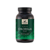 Foodin Korean Chlorella Jauhe; tumma, lieriömäinen, mattapintainen purkki; etiketissä vihreitä korostuksia ja lehtikuvituksia sekä lihavoitua groteskitekstiä; purkki vaikuttaa muovirakenteiselta ja läpinäkymättömältä; tuote kuvattu vaalealla, neutraalilla taustalla, ei ihmisiä.