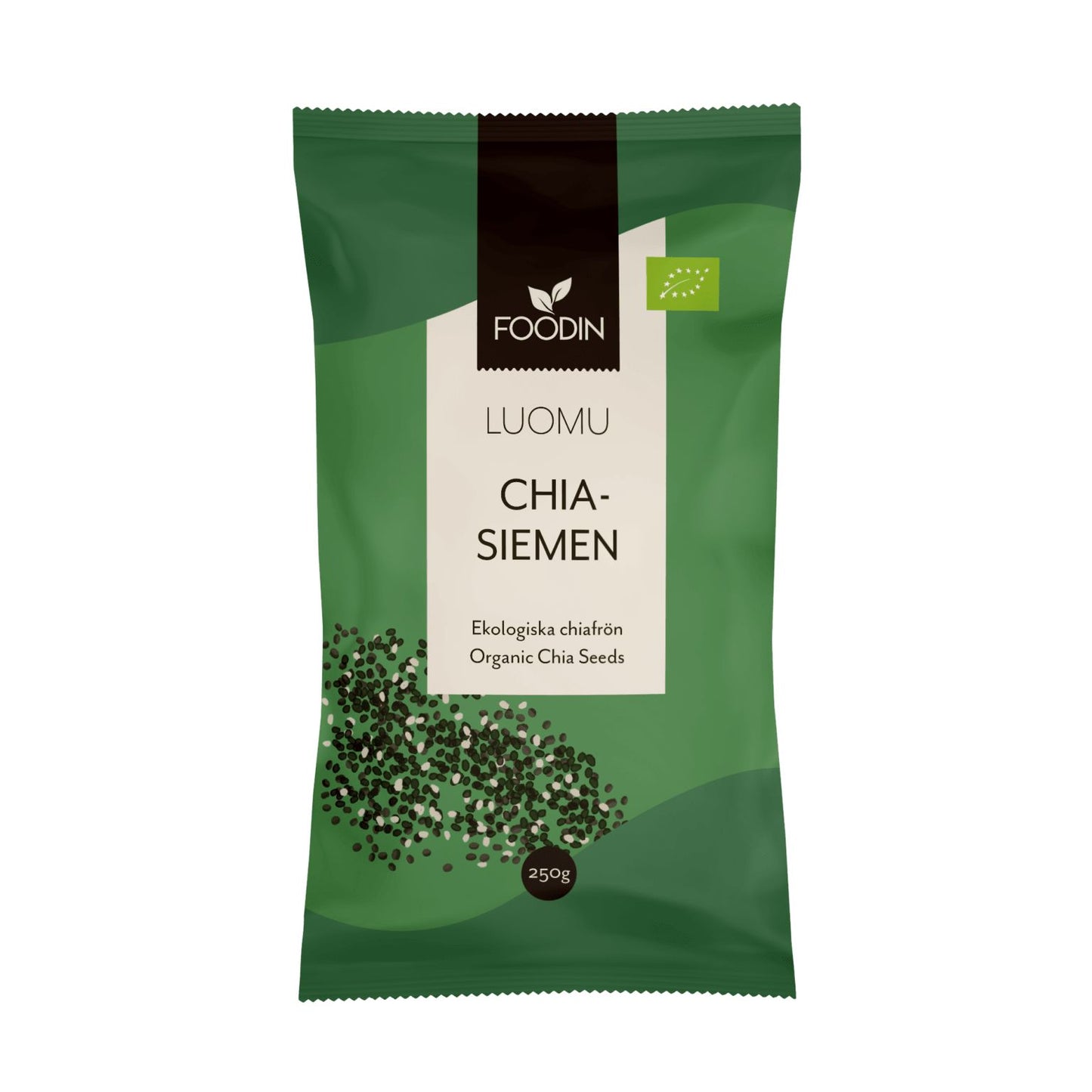 Foodin Luomu Chia-siemen -pakkaus, vihreä ja musta, teksti suomeksi ja englanniksi, ekologinen symboli sekä läpinäkyvä ikkuna, jossa näkyy luomusiemenet; pakkauksen paino 250 grammaa; joustava mattapintainen pussi suorakulmaisena, alaosan läpinäkyvä osio paljastaa pieniä tummia siemeniä; lihavoitua valkoista tekstausvapaata tekstiä brändille ja tuotenimelle kaksiväritaustalla; studiotausta yksinkertainen, ei ihmisiä paikalla.