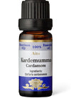 Frantsila Eteerinen Öljy - Kardemumma -pullo, ruskea lasi, musta korkki, sininen-valkoinen-keltainen etiketti; ainesosana Elettaria cardamomum, mattapinta, suora kaula