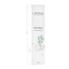 Laponie of Scandinavia Kasvovoide; korkea valkoinen suorakulmainen pakkaus tekstillä "Laponie of Scandinavia Face Cream, 40 ml" minimalistisin, Skandinavian luonnosta ammentavin kasvikuvituksin; pinta mattainen; pakkaus pystyssä vaalealla taustalla; teksti groteskikirjasimella, tuotenimi ja tilavuus näkyvissä etupaneelissa; ei ihmisiä tai käsiä kuvassa.