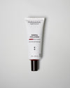 Madara Derma Collagen Night Source Yövoide; tuubi vaaleaa taustaa vasten