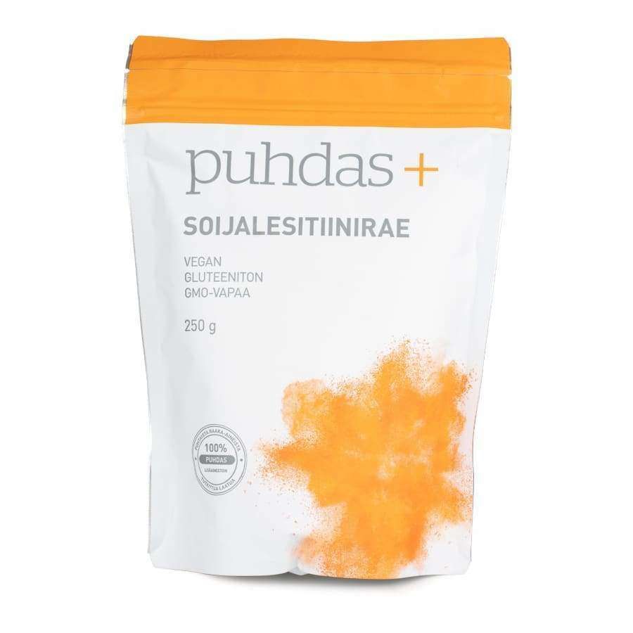puhdas+ Soijalesitiinirake, 250 g; valkoinen ja oranssi pussi, jossa maininta vegaanisesta ja GMO-vapaasta koostumuksesta sekä oranssi jauhepilvikuvitus oikeassa alakulmassa; suorakulmainen, mattapintainen, uudelleensuljettava pussi; pääteksti lihavoidulla groteskityypillä, tukitiedot pienemmällä fontilla; vaalea tausta, ei ihmisiä; tuote kuvattu edestä silmän tasolta.