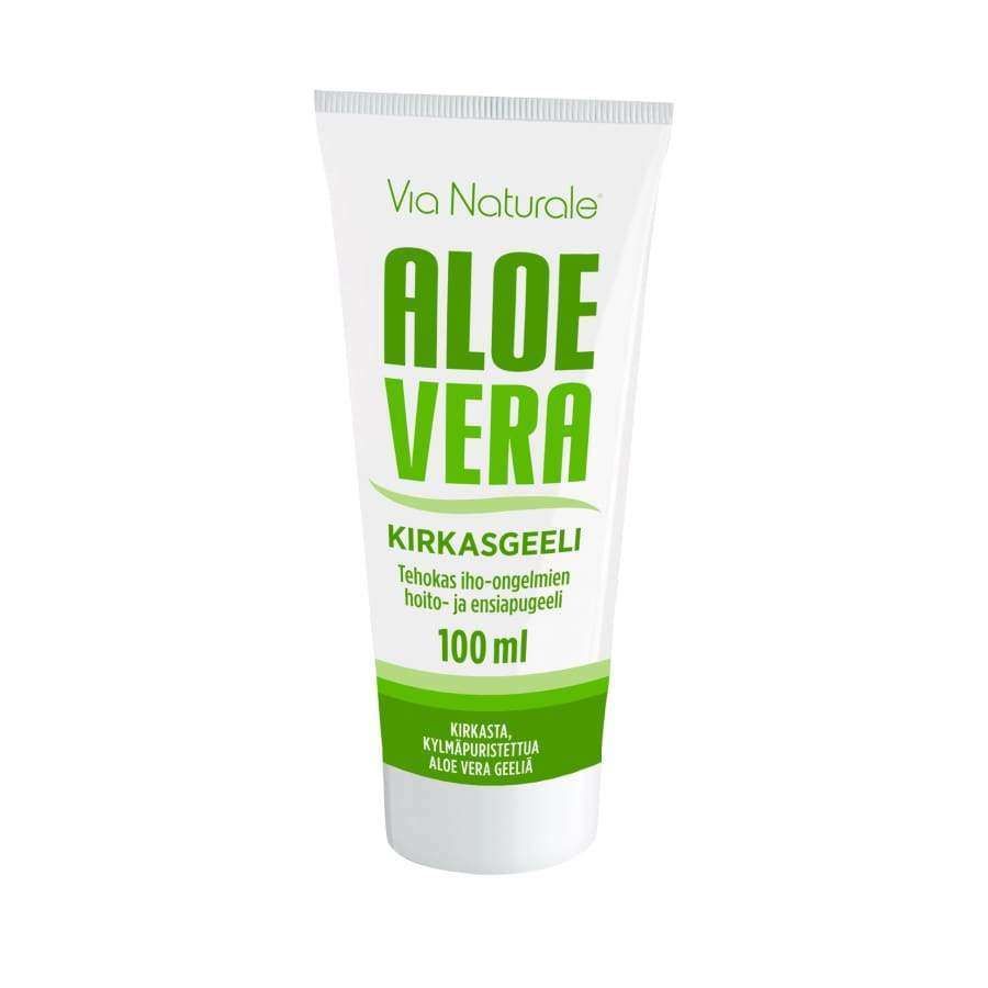 Via Naturale Aloe Vera Kirkasgeeli -tuubi, valkoinen vihrein tekstein; etiketissä lukee "Aloe Vera Kirkasgeeli 100 ml" ja korostetaan luonnollista aloe veraa sekä lisätietoa suomeksi; tuubi mattapintainen, sylinterimäinen ja pystyssä litteällä valkoisella korkilla; tekstausvapaata fonttia tuotenimessä ja tiedoissa; tausta yksinkertainen ja koristelematon; ei ihmisiä tai toimintaa näkyvissä.
