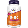 Now Foods B-50, 100 kapselia; valkoinen muovipullo kiiltäväpintaisena oranssilla korkilla; etiketissä vaaleanpunainen kukkakuva ja teksti hermoston terveydestä, B-kompleksin hyödyistä ja energiantuesta; "NOW" sinisin lihavoiduin groteskikirjaimin ylälaidassa; neutraali tausta, ei ihmisiä tai käsiä kuvassa.
