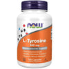 Now Foods L-Tyrosine 500 mg ravintolisä; valkoinen muovipullo kiiltäväpintaisena, sylinterinmuotoinen, valkoinen lapsiturvallinen korkki; etuetiketti oranssi valkoisin ja violetein tehostein, yläosassa "NOW" isoin kirjaimin; muu teksti selkeällä kirjasimella kertoo tuotenimen, annostuksen (500 mg), määrän (120 kapselia) ja keskeiset hyödyt; ei ihmisiä tai käsiä näkyvissä, tasainen valaistus vaalealla taustalla.