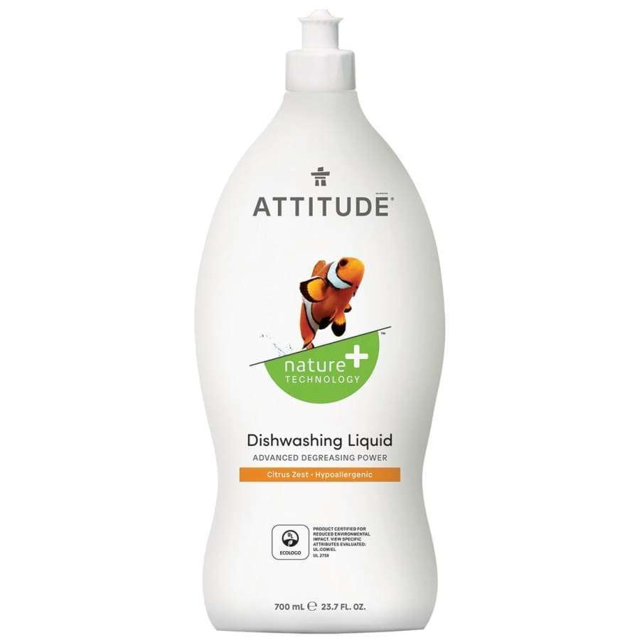 Attitude Astianpesuaine Citrus Zest -pullo, valkoinen kapeneva mattamuovi, työnnä-vedä-korkki; oranssi klovnikalakuvitus, "hypoallergenic", "advanced degreasing power", 700 ml