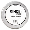 Fiini Naturally Sinkkivoide, 35 ml; pyöreä hopeanvärinen purkki mattapintaisena kuvattuna ylhäältä; etiketissä yksinkertainen groteskikirjasin versaalikirjaimin tekstillä "SINKKI VOIDE, ZINKKRÄM ZINC BALM, 35 ml, FIINI naturally"; ei ihmisiä tai käsiä; neutraali tausta.