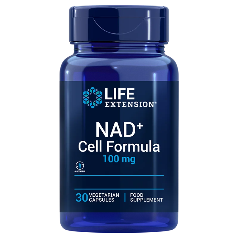 Life Extension NAD+ Cell Formula 100 mg; sininen muovipullo, 100 mg, 30 kasviperäistä kapselia; lieriön muotoinen kiiltäväpintainen kierrekorkillinen pullo; lihavoitua valkoista ja keltaista groteskitekstiä sinisellä pohjalla; etiketissä maininta gluteenittomuudesta, ravintolisästä ja solujen terveyden tukemisesta; vaalea studiotausta, ei ihmisiä tai käsiä.