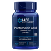 Life Extension Pantothenic Acid B5; sylinterinmuotoinen sininen muovipullo ruuvikorkilla, kiiltäväpinnalla ja kietoutuvalla etiketillä, kuvattu pelkistetyllä taustalla; etiketti groteskikirjasinta valkoisena ja kultaisena sinisin tehostein; ei käsiä tai ihmisiä kuvassa; pullo tekstillä "Life Extension Pantothenic Acid (Vitamin B-5) 500 mg" sisältää 100 kasviskapselia, tämä välttämätön B-vitamiini on merkitty muuntogeenittömäksi.