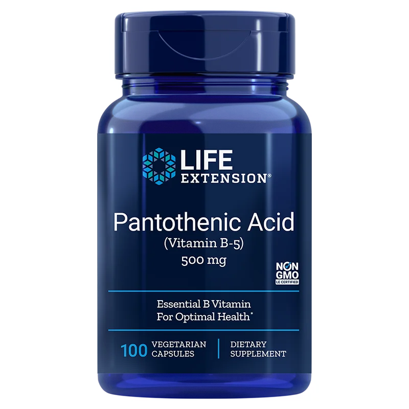 Life Extension Pantothenic Acid B5; sylinterinmuotoinen sininen muovipullo ruuvikorkilla, kiiltäväpinnalla ja kietoutuvalla etiketillä, kuvattu pelkistetyllä taustalla; etiketti groteskikirjasinta valkoisena ja kultaisena sinisin tehostein; ei käsiä tai ihmisiä kuvassa; pullo tekstillä "Life Extension Pantothenic Acid (Vitamin B-5) 500 mg" sisältää 100 kasviskapselia, tämä välttämätön B-vitamiini on merkitty muuntogeenittömäksi.