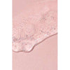 Madara SOS Hydra Intense Rose Jelly Ruusugeeli; kirkas vaaleanpunainen geeli kuplineen leviää tasaiselle pastellisävyiselle pinnalle luoden kiiltävän ja hieman tekstuurisen ulkonäön; ei näkyvää pakkausta, etikettejä, tekstiä, ihmisiä tai toimintaa kuvassa; kuva lähikuva, joka näyttää vain materiaalin ja pinnan; tausta yhtenäinen väriltään eikä sisällä erottuvia esineitä tai kuvioita.