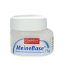 MeineBase Mineraalisuola 75 g -purkki; valkoinen mattapintainen muovipurkki, pyöreä puna-valkoinen logo kannessa, musta-punainen groteskiteksti, teksti "Basisch-mineralisches Körperpflegesalz"