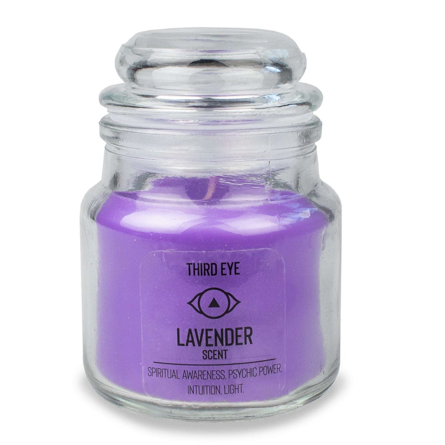Myga Chakra Tuoksukynttilä; pieni lasipurkki violetilla kynttilävahalla, etiketissä teksti "Third Eye Lavender Scent" sekä maininnat henkisestä tietoisuudesta, psyykkisestä voimasta, intuitiosta ja valosta; purkki sylinterinmuotoinen, kirkas ja sileäpintainen leveällä suulla; kirjasin vaihtelee lihavoidusta versaalista pienempään tavalliseen tekstiin; vaalea tausta, ei ihmisiä tai toimintaa kuvassa.