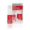 Dlux Vitamin D+K2 Daily Oral Spray -pullo Nordic Healthilta pakkauksensa vieressä; pullo valkoinen kiiltäväpinnalla, suihkesuutin ja värikkäitä etikettitekstejä; laatikossa lihavoitua tekstausvapaata typografiaa selkeästi mainiten D- ja K2-vitamiinit; tausta valkoinen; ei ihmisiä tai käsiä näkyvissä kuvassa.