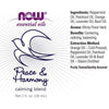 NOW Essential Oils Peace & Harmony -rauhoittava öljyseos; etiketissä korostuu violetti kyyhkyskuvitus keltaisella auringonsädetaustalla; etiketti mattapintainen, kiinnitetty lieriömäiseen pulloon; teksti groteskifontilla vaihtelevin painoin, osa lihavoitua tai väritettyä korostuksena; kuvassa erottuu vain tuotenimi ja öljyseoksen tiedot; ei ihmisiä, käsiä tai muuta rekvisiittaa; tuote keskitetty vaalealle taustalle.