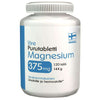 Vire Magnesium 375 mg Purutabletti Sitrus; valkoinen muovipullo, sisältää 375 mg magnesiumia purutabletteina, 120 tablettia; pullo kiiltäväpintainen, sininen etiketti selkeällä ja modernilla suomenkielisellä groteskifontilla; pieni Suomen lipun symboli etiketin oikeassa yläkulmassa; tuote yksin vaalealla taustalla.