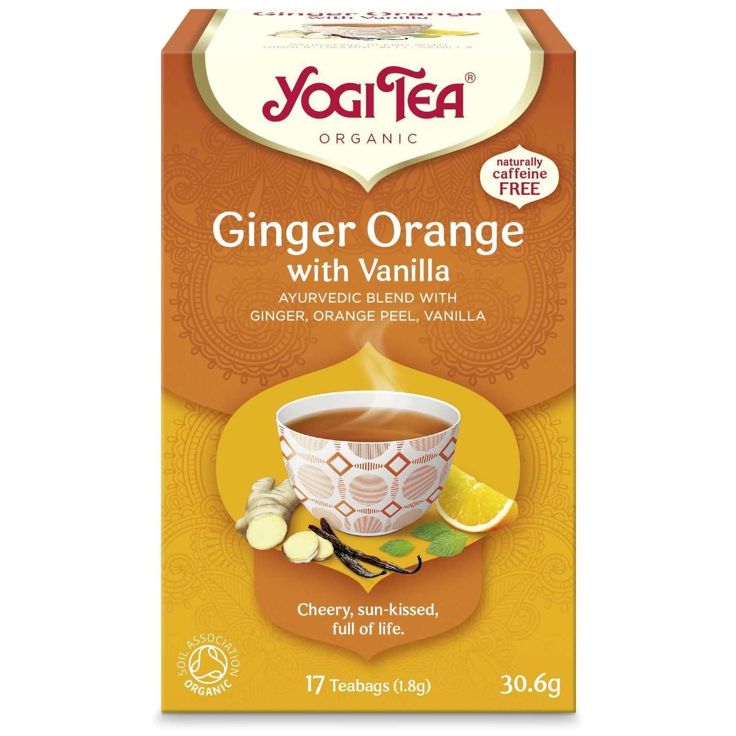 YogiTea Luomu Inkivääri-Appelsiinitee -pakkaus, teekuppi, inkivääriä, appelsiiniviipaleita ja vaniljantankoja kuvituksessa; oranssi mattapintainen rasia, lihavoitu serif- ja groteskiteksti valkoisena ja oranssina, luomu ja kofeiiniton